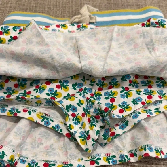 Mini Boden Floral Print Skort - Picture 2 of 4
